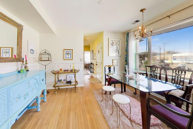 3839 N Western Avenue 202, Chicago, IL 60618