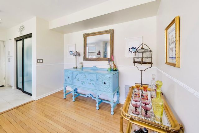 3839 N Western Avenue 202, Chicago, IL 60618