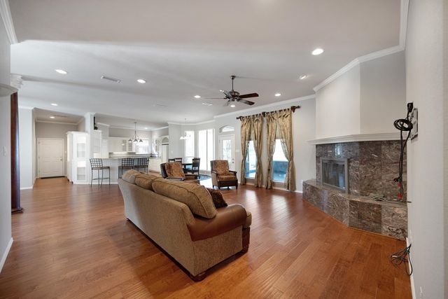 1109 E County Rd 124, Midland, TX 79706