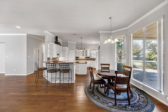 1109 E County Rd 124, Midland, TX 79706