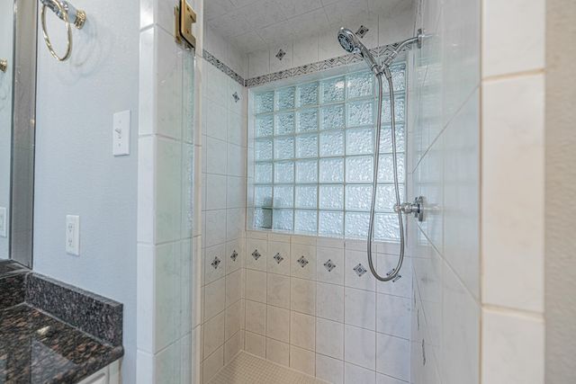 1109 E County Rd 124, Midland, TX 79706