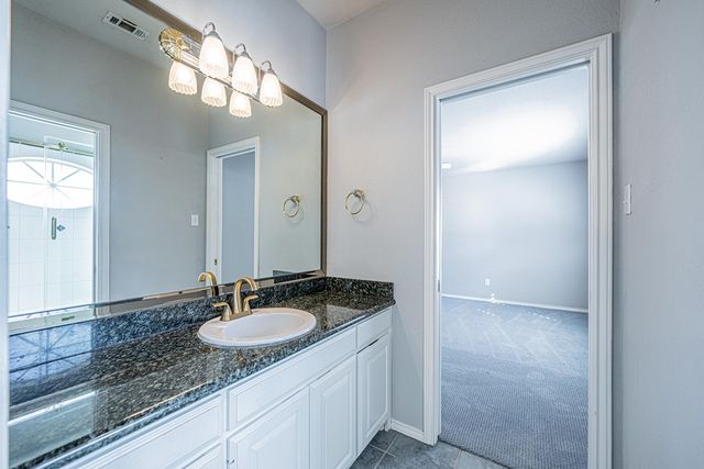 1109 E County Rd 124, Midland, TX 79706