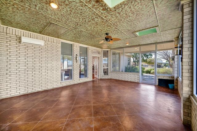 1109 E County Rd 124, Midland, TX 79706