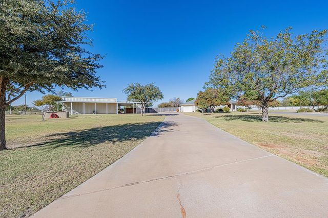 1109 E County Rd 124, Midland, TX 79706