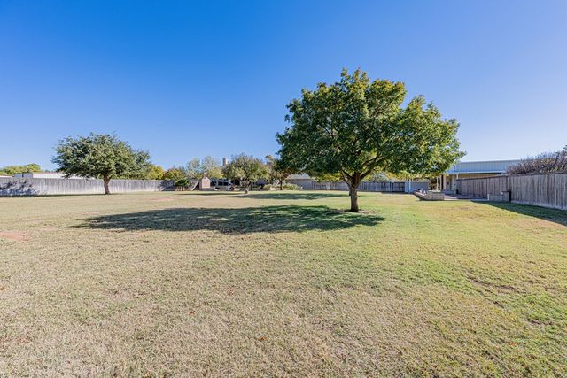 1109 E County Rd 124, Midland, TX 79706