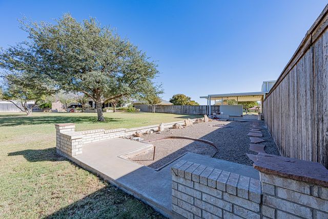 1109 E County Rd 124, Midland, TX 79706