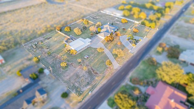 1109 E County Rd 124, Midland, TX 79706