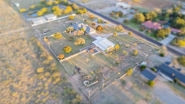 1109 E County Rd 124, Midland, TX 79706