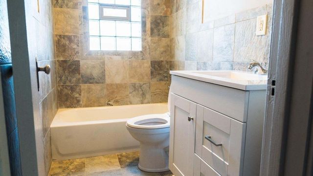 200 W 36th Place, Gary, IN 46408