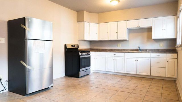 200 W 36th Place, Gary, IN 46408