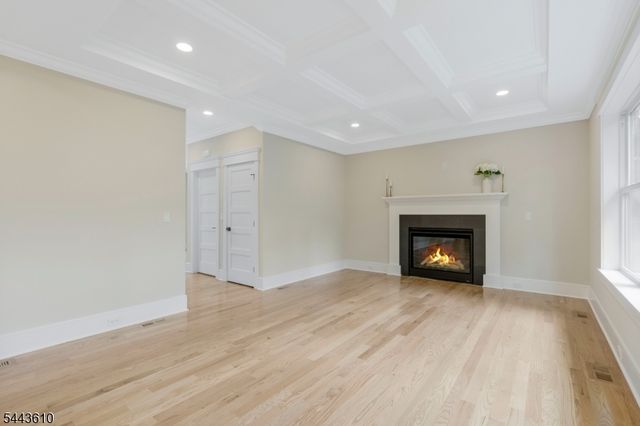 752 Valley Rd, Long Hill Twp., NJ 07933
