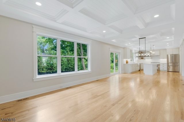 752 Valley Rd, Long Hill Twp., NJ 07933