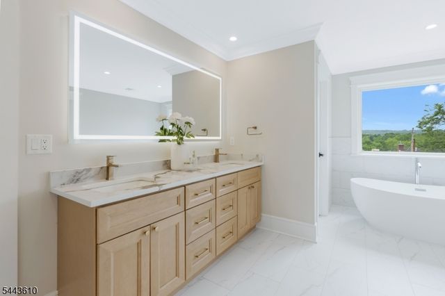 752 Valley Rd, Long Hill Twp., NJ 07933