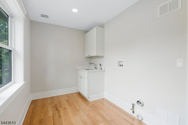 752 Valley Rd, Long Hill Twp., NJ 07933