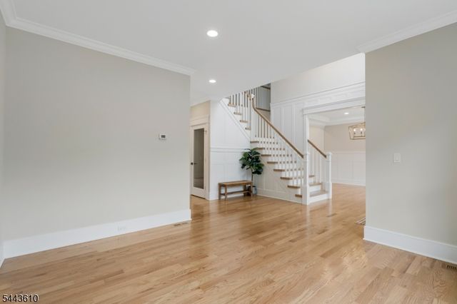 752 Valley Rd, Long Hill Twp., NJ 07933