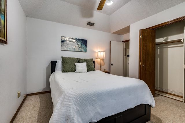 2017 Paddockview Drive, Arlington, TX 76017