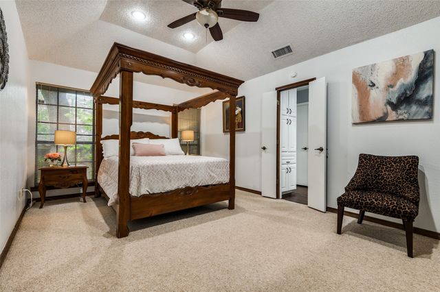 2017 Paddockview Drive, Arlington, TX 76017