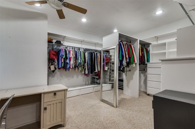 2017 Paddockview Drive, Arlington, TX 76017