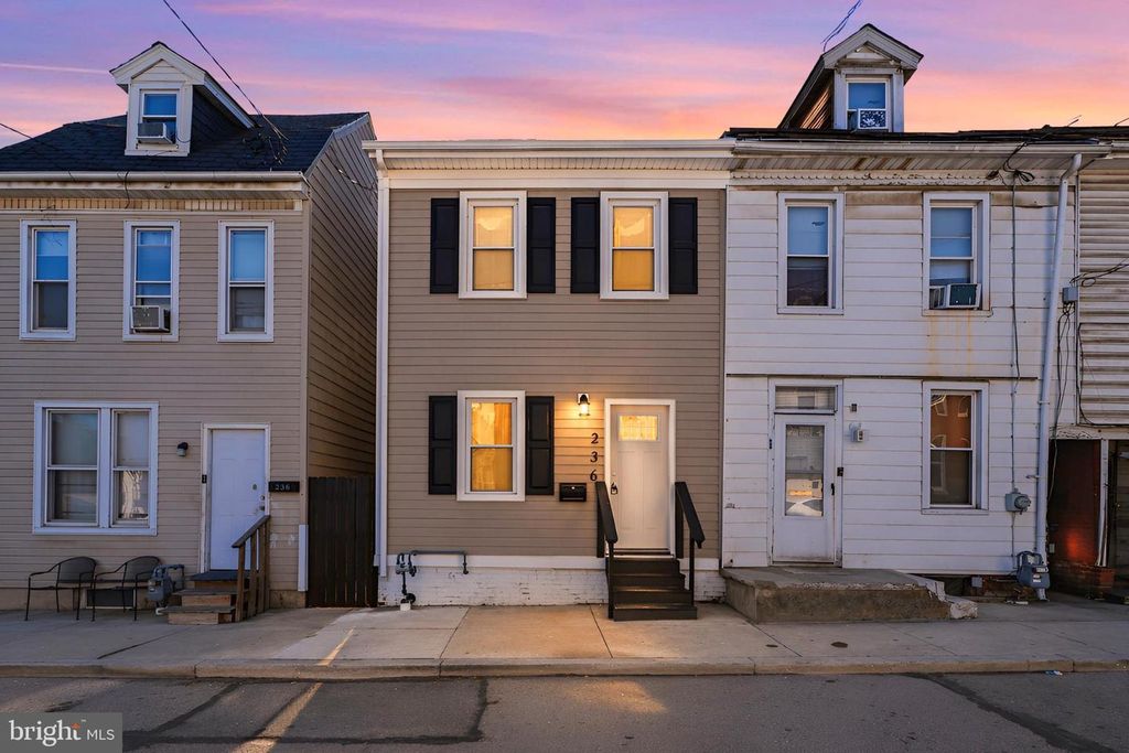 236 S HARTLEY ST, York, PA 17401