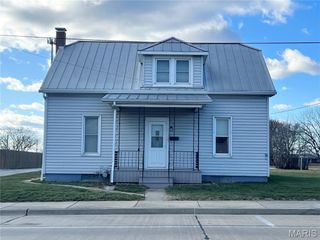 227 N Moore Street, Waterloo, IL 62298