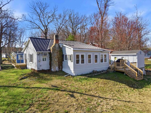 35 Lake Road, Epsom, NH 03234