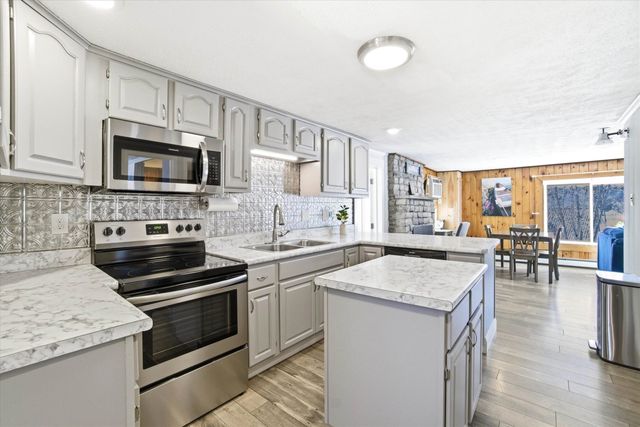 35 Lake Road, Epsom, NH 03234