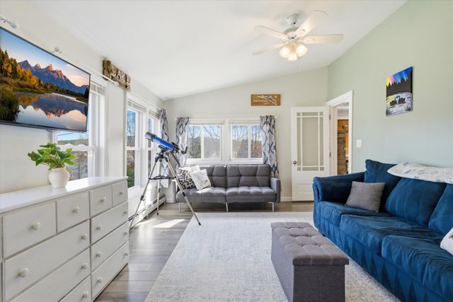 35 Lake Road, Epsom, NH 03234
