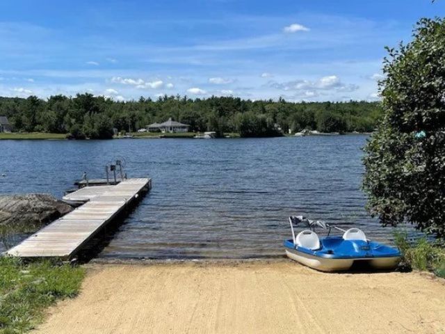 35 Lake Road, Epsom, NH 03234