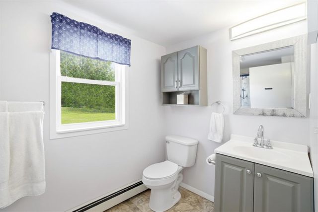 35 Lake Road, Epsom, NH 03234