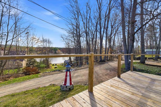 35 Lake Road, Epsom, NH 03234