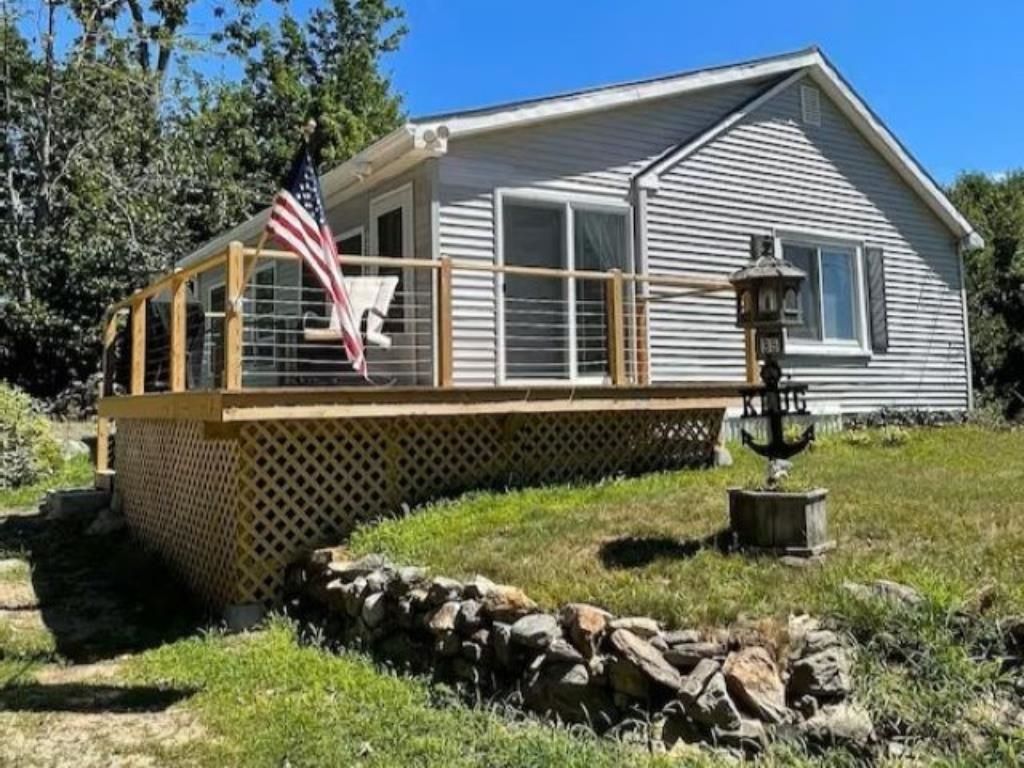 35 Lake Road, Epsom, NH 03234