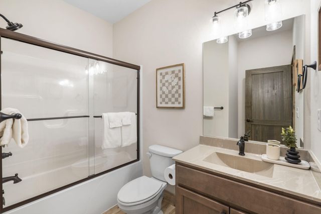 277 Meadow Spring Way, Hollister, MO 65672