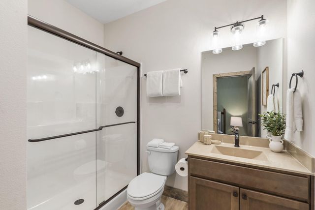 277 Meadow Spring Way, Hollister, MO 65672