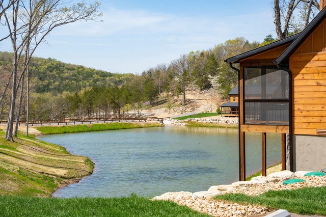 277 Meadow Spring Way, Hollister, MO 65672