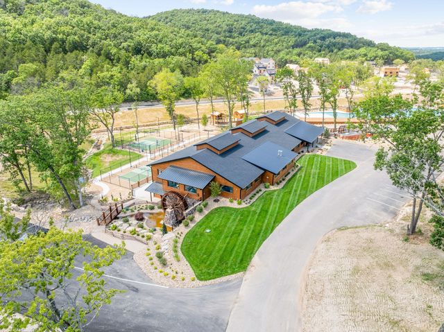 277 Meadow Spring Way, Hollister, MO 65672