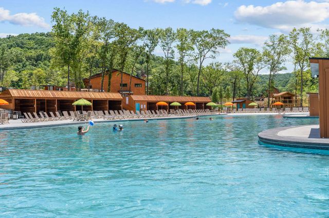 277 Meadow Spring Way, Hollister, MO 65672
