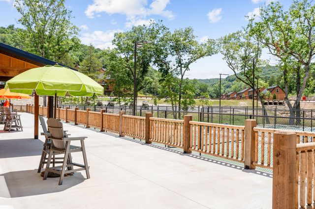 277 Meadow Spring Way, Hollister, MO 65672