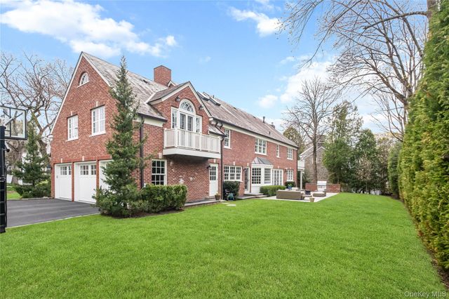 27 Kensington Road, Scarsdale, NY 10583