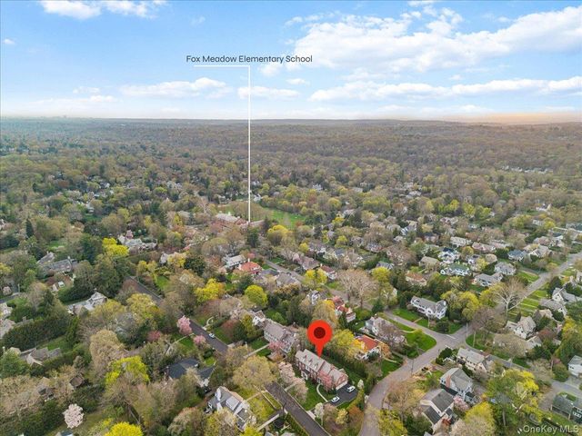 27 Kensington Road, Scarsdale, NY 10583