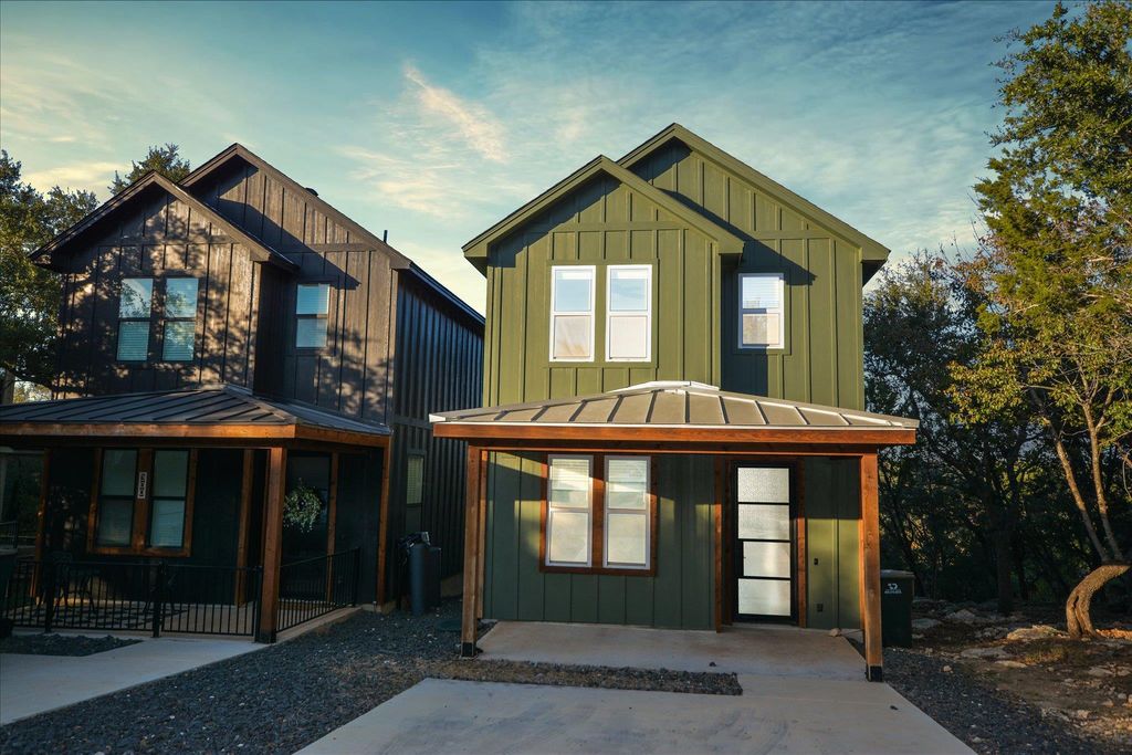 294 SHADY BLUFF DR, Wimberley, TX 78676