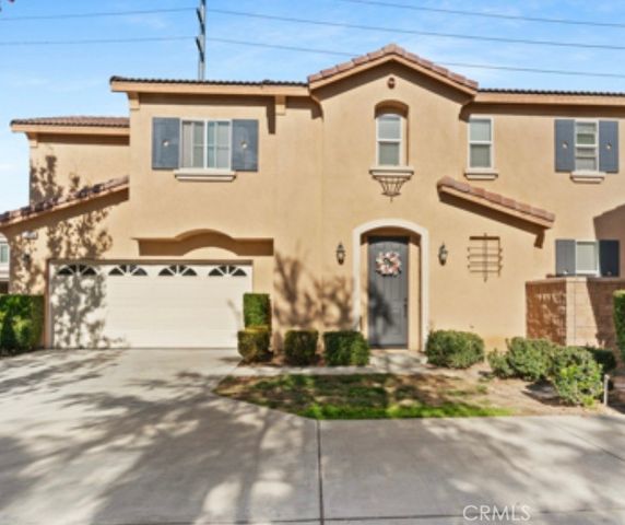 7076 Luminaire Court, Eastvale, CA 92880