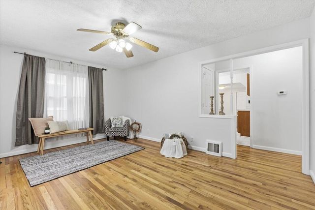 2837 6TH Avenue, Council Bluffs, IA 51501