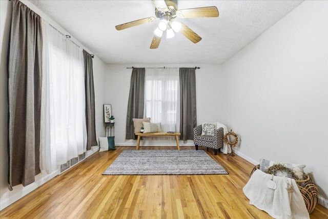 2837 6TH Avenue, Council Bluffs, IA 51501