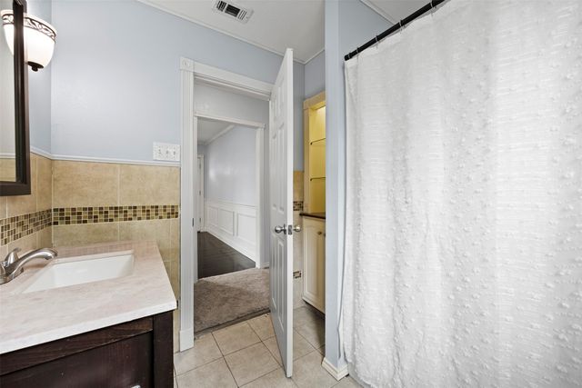 1804 Stewart Drive, Arlington, TX 76013