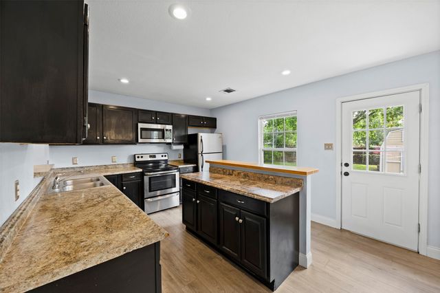 1804 Stewart Drive, Arlington, TX 76013