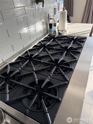 18064 Mariposa Lane, Mount Vernon, WA 98274