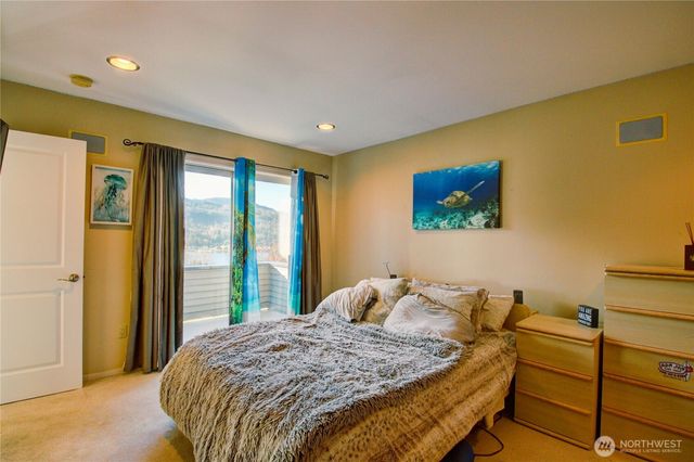 18064 Mariposa Lane, Mount Vernon, WA 98274