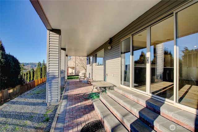 18064 Mariposa Lane, Mount Vernon, WA 98274