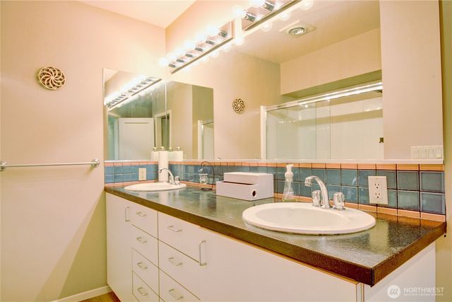 18064 Mariposa Lane, Mount Vernon, WA 98274