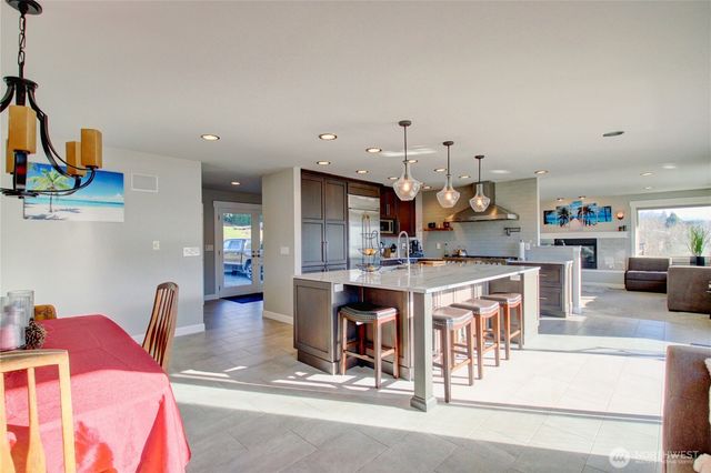 18064 Mariposa Lane, Mount Vernon, WA 98274